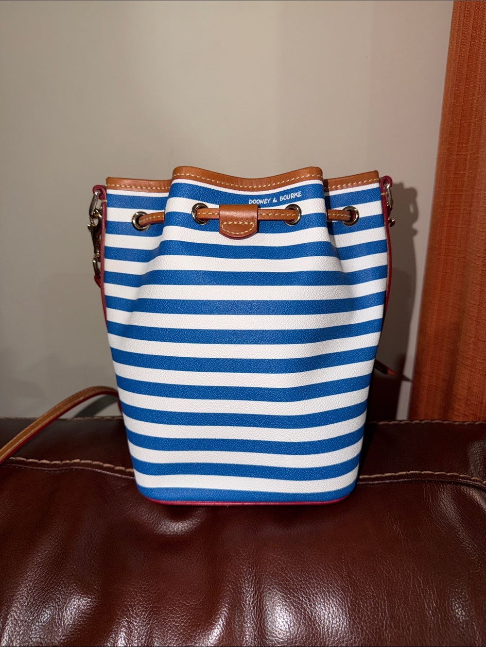 ‼️Dooney & Bourke Blue Striped Bucket Bag Crossbody Bag - Picture 4 of 12